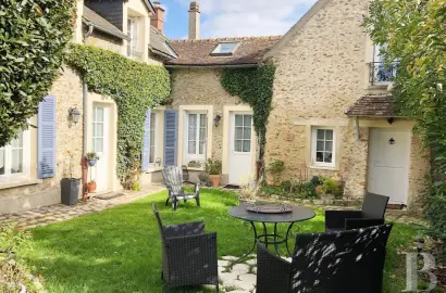 Maison familiale du 18e s. et son jardin clos de murs